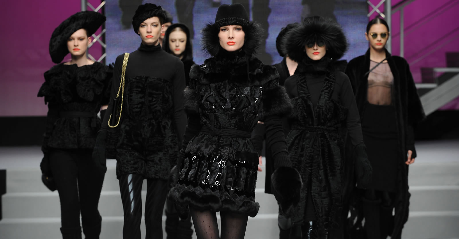 Fur clothing - Wikipedia 24 Fur clothing - Wikipedia 71