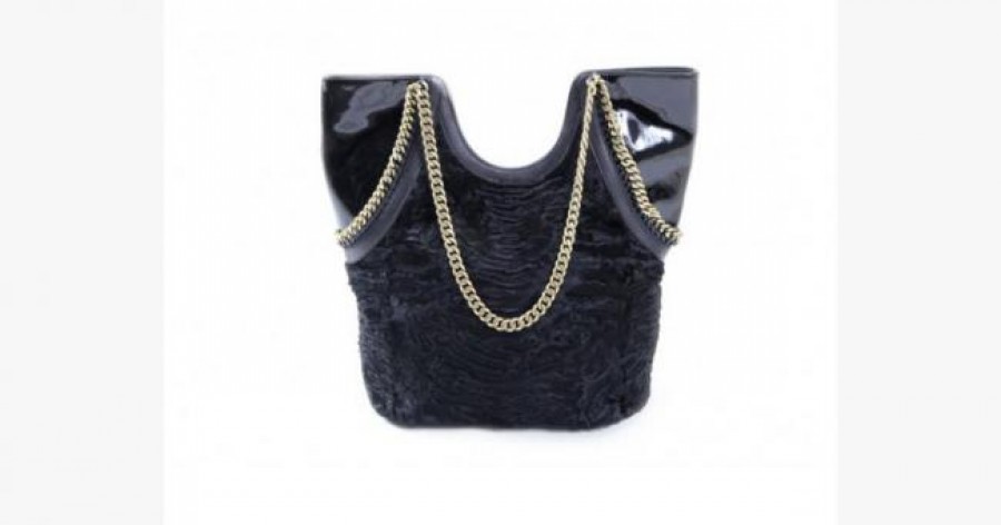AVANTI e-shop fills with new fur accessories from the 2013 AVANTI Furs Collection
