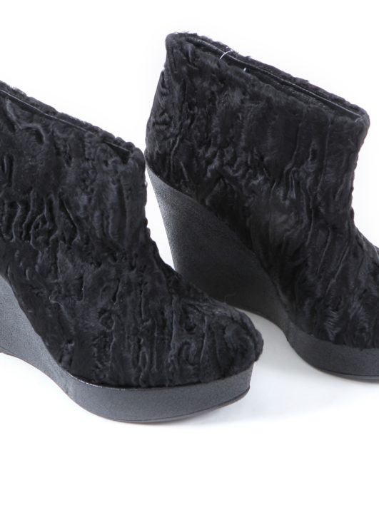 black-swakara-fur-shoes