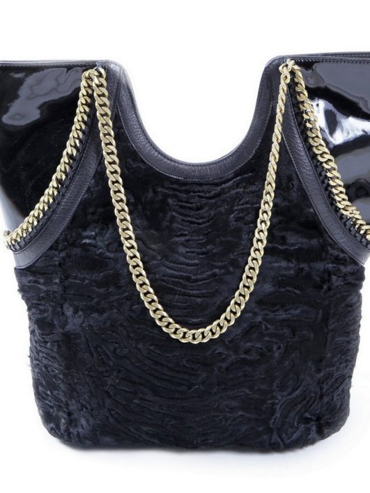 black-swakara-fur-shoulder-bag