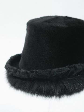 nestorine-fur-hat