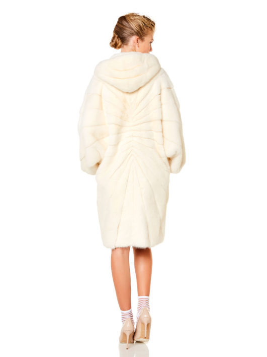 marzena-mirada-k-crema-mink-jacket-back